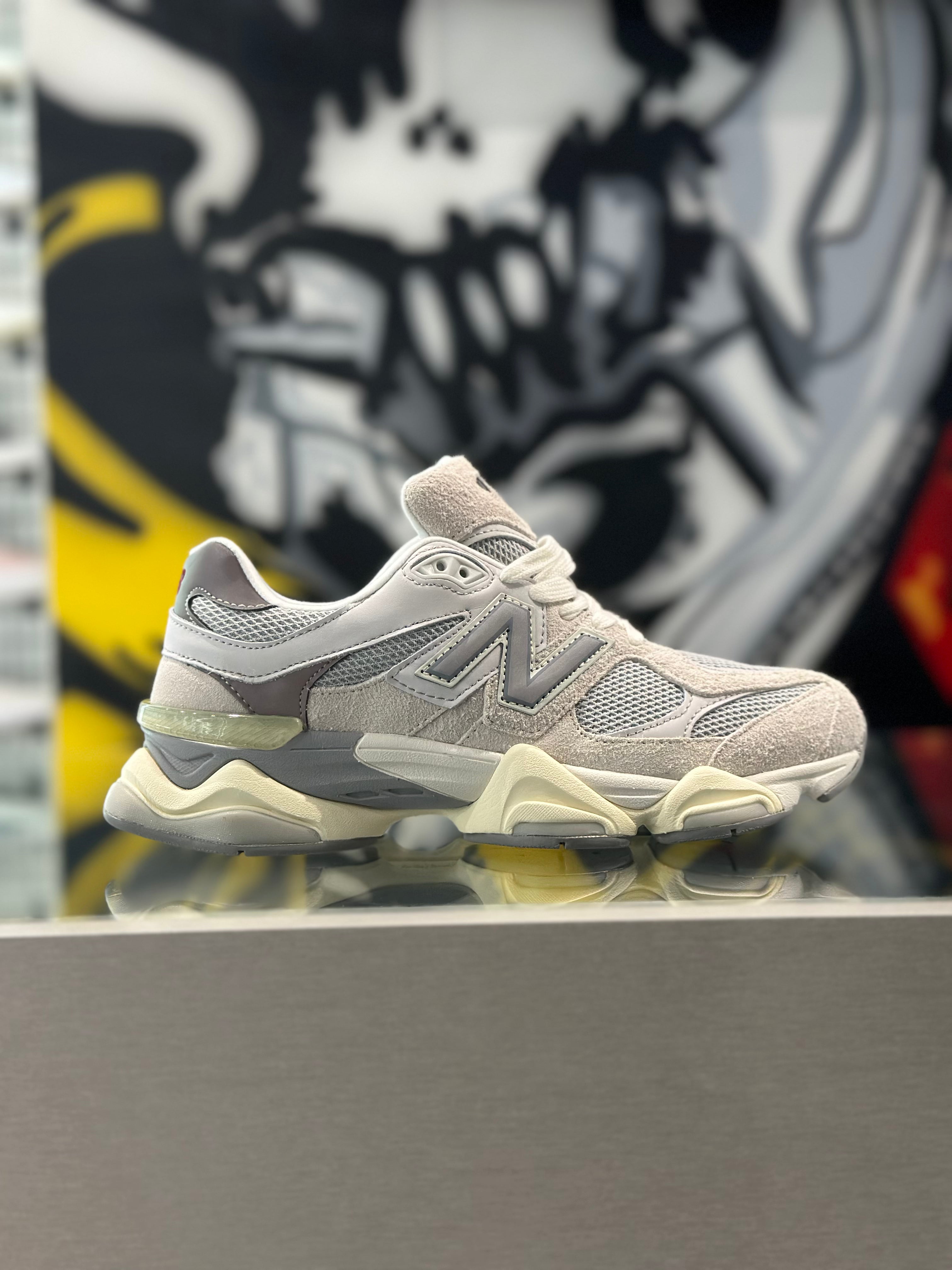 New Balance 9060 Gray/White