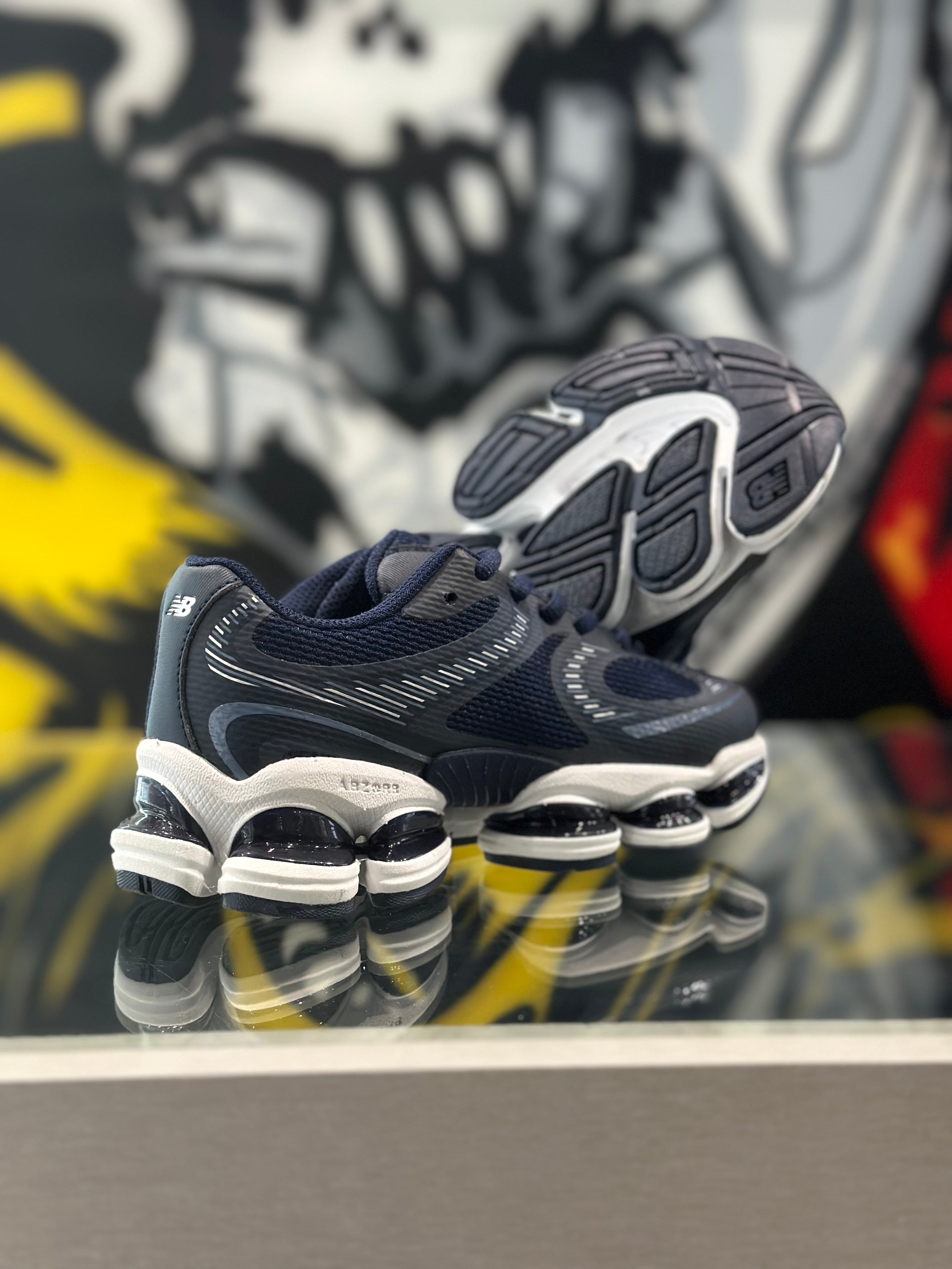 New Balance 2000 Navy Blue