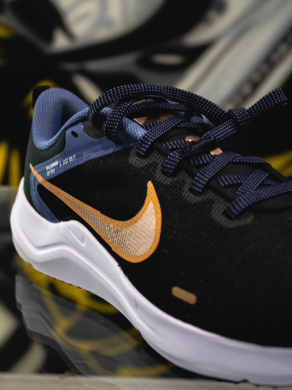 Nike Downshifter 12 Black Red Bronze