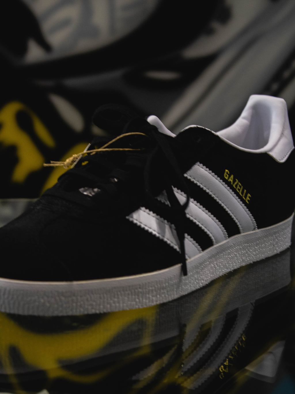 Adidas Originals Gazelle Black / White