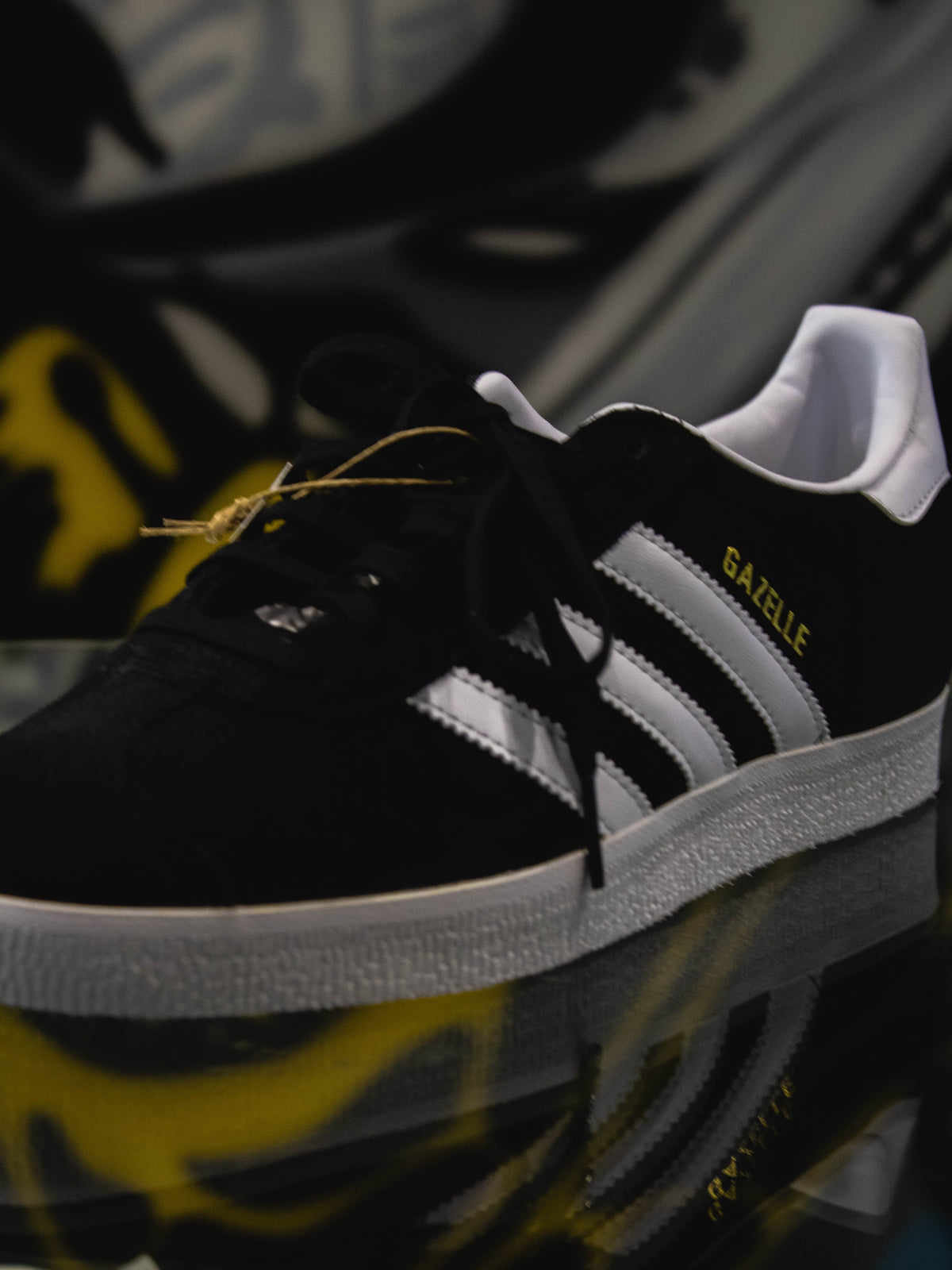 Adidas Originals Gazelle Black / White