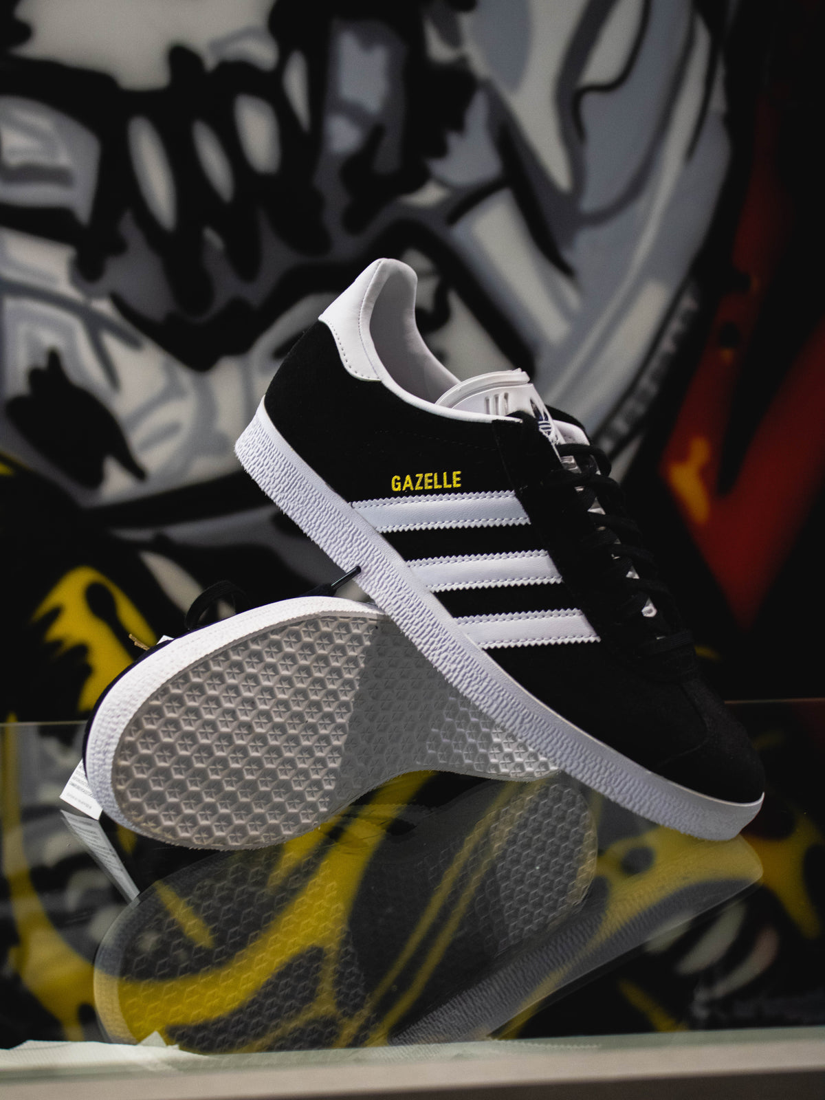 Adidas Originals Gazelle Black / White