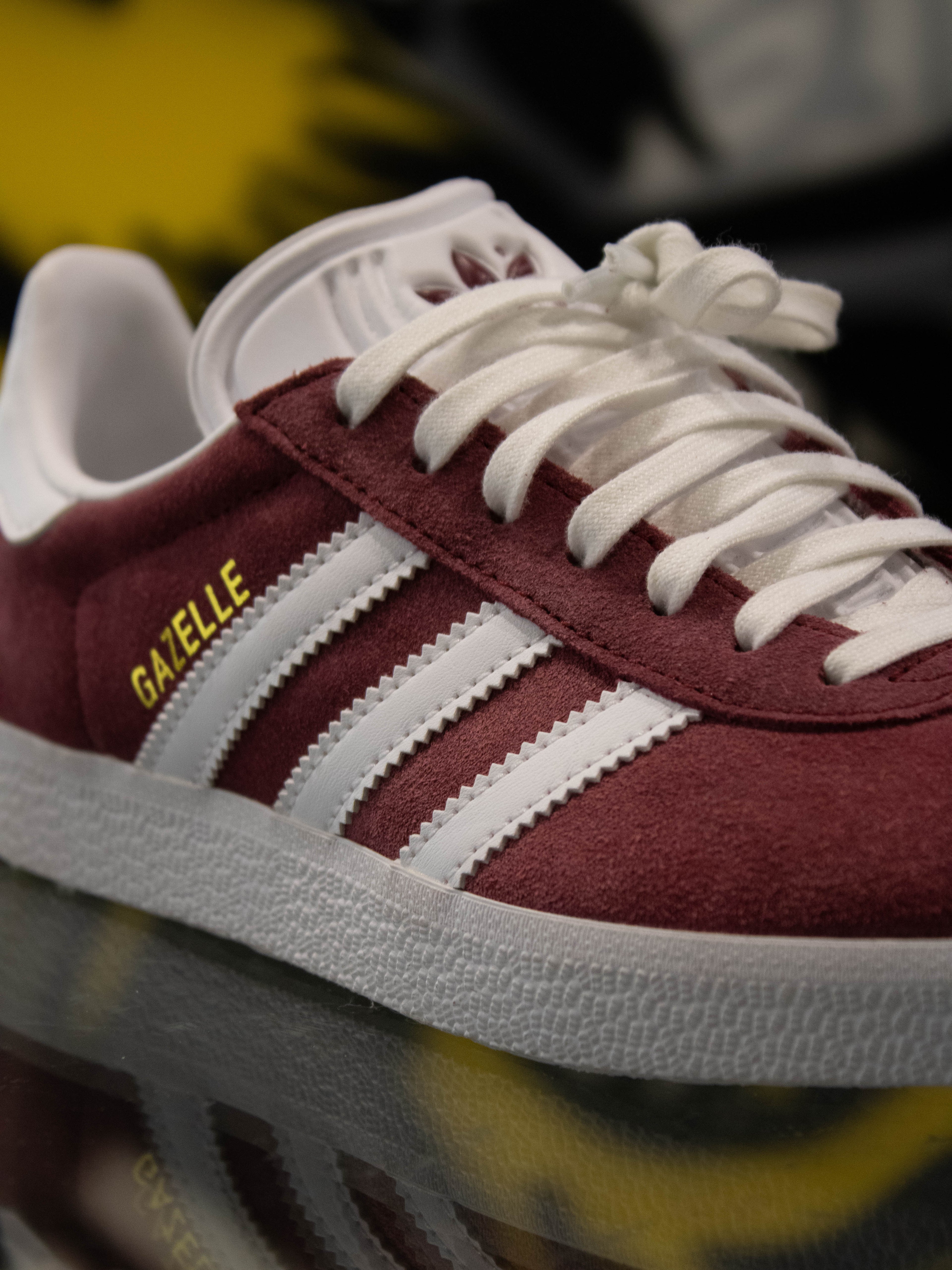 Adidas Originals Gazelle Shadow Maroon / Cloud White / Gold Metallic