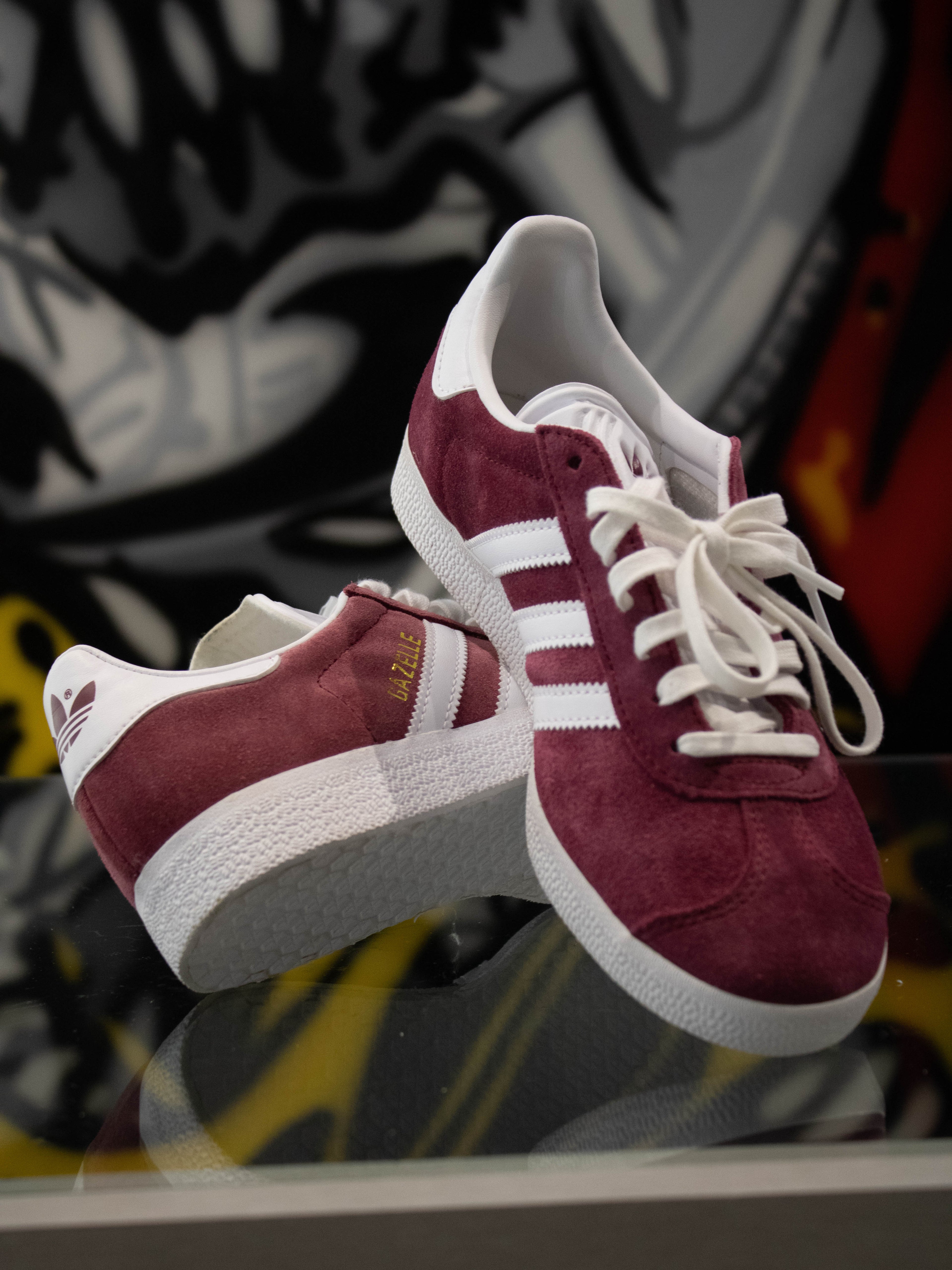 Adidas Originals Gazelle Shadow Maroon / Cloud White / Gold Metallic